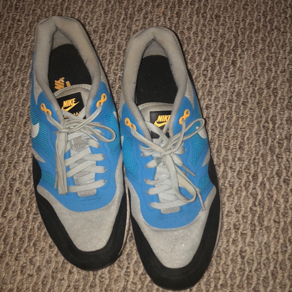 Nike Tennis shoes